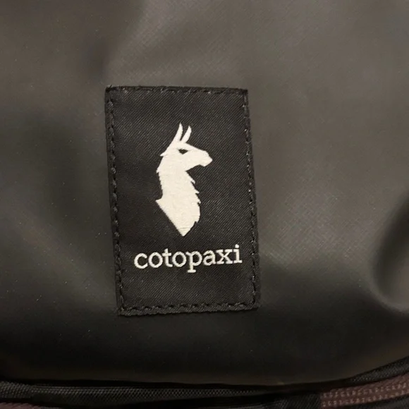 cotopaxi 13 L Chasqui Sling Bag Sling Black with Orange Accents - Picture 2 of 5